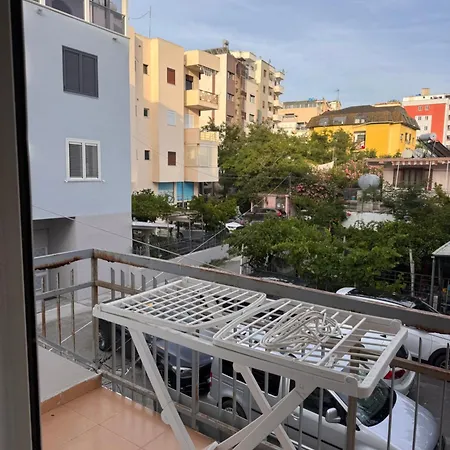 Sunny For 6 Near Promenade Lejlighed Durrës